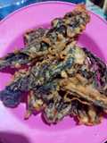 Daun singkong goreng
