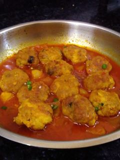 সোয়া চিকেন কোফতা কারি (soya chicken kofta curry recipe in bengali) রেসিপির প্রধান ছবি