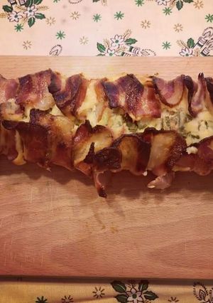 Baconbe göngyölt csirkemell recept fotója