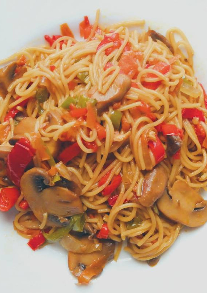 Una foto de Noodles Estilo Oriental