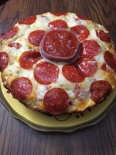 A picture of Pizza monkey bread.
