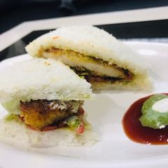 A picture of Chickwich.