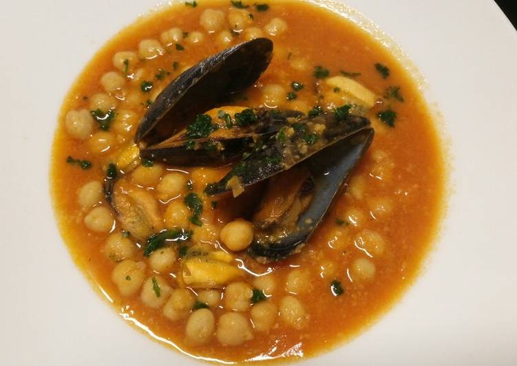 Recipe of Any-night-of-the-week Zuppa di Cozze e ceci mussel and chickpea soup