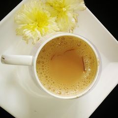 A picture of UAE special filli /saffron tea 🍵.