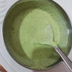 A picture of Garlic chutney.