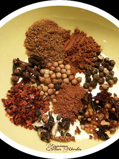 Una foto de Como preparar garam masala con un toque iberico