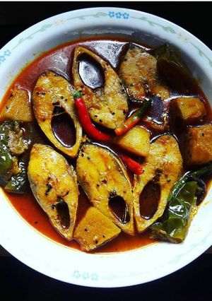A picture of Hilsha fish curry.