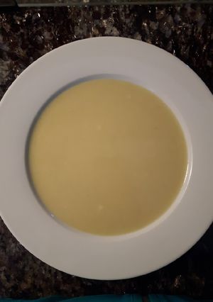 A picture of Cauliflower Soup.