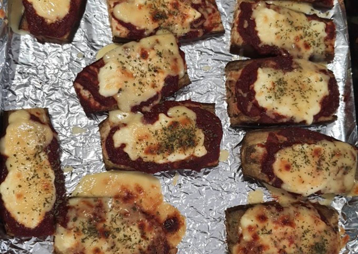 Baked aubergine (Terong panggang tomat keju)
