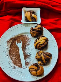 এগলেস বাটার সিনামন্ নট (eggless butter cinnamon knot recipe in Bengali) রেসিপির প্রধান ছবি