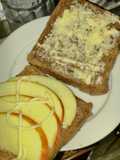 Bánh mì đen kẹp táo(breakfast healthy)