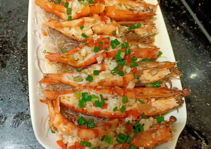 Step-by-Step Guide to Make Quick Steam Tiger Prawn with Vermecelli Kantonis Style