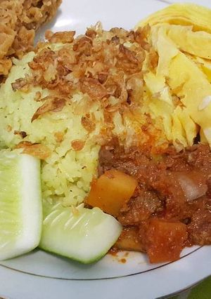 Foto resep Nasi Kuning Magic Com
