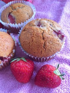 Foto di Muffin fit e proteici alle fragole 🍓