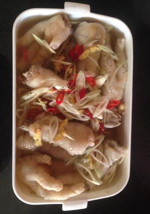 Hình của món Chân gà sả ớt.