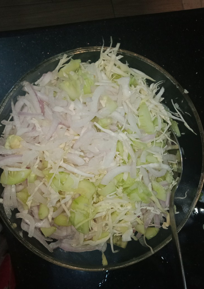 A picture of Simple salad.