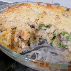 A picture of Creamy pasta bake.