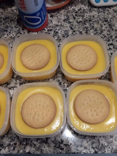 Una foto de Flan Potax con galletas a tú gusto