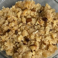 A picture of Makhandi halwa.