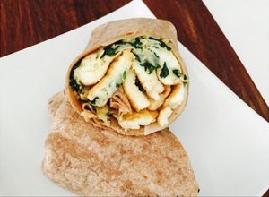 Una foto de "Wrap" Relleno de Omelette de Espinacas
