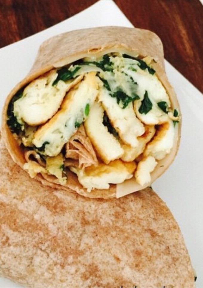 Una foto de "Wrap" Relleno de Omelette de Espinacas