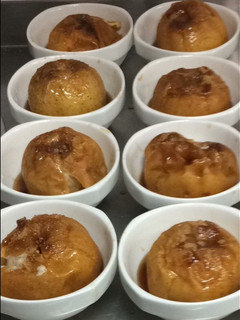 Una foto de Manzanas asadas al pintor (Moscatel Goya)