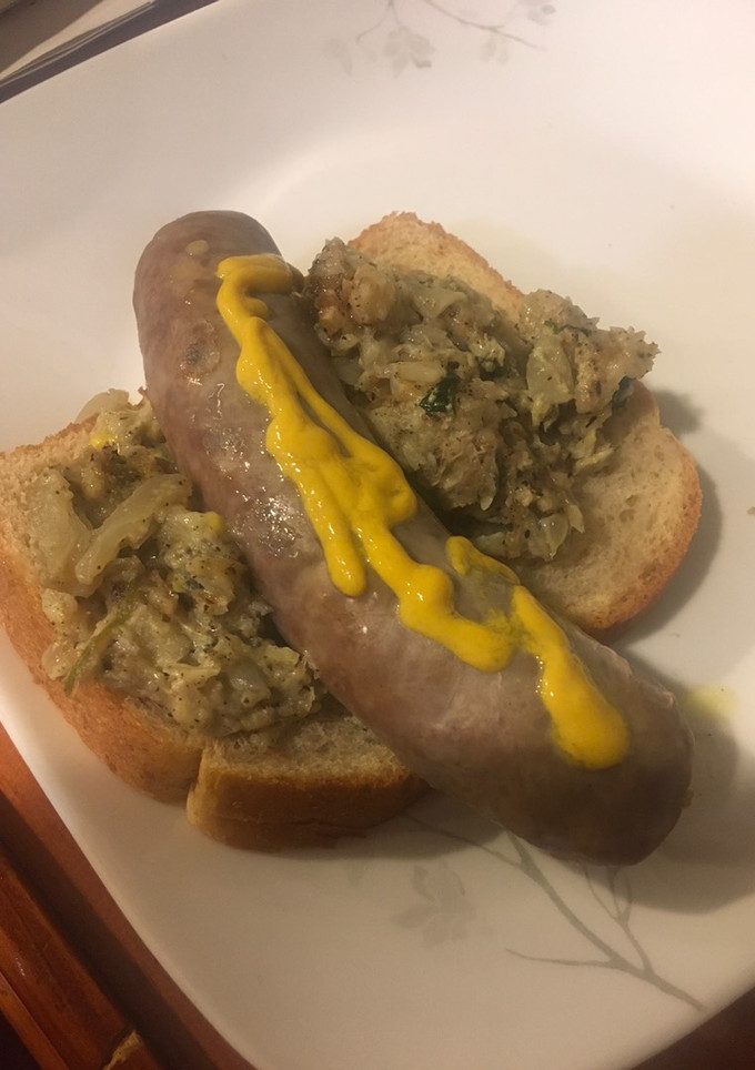 A picture of Onion stuffing.