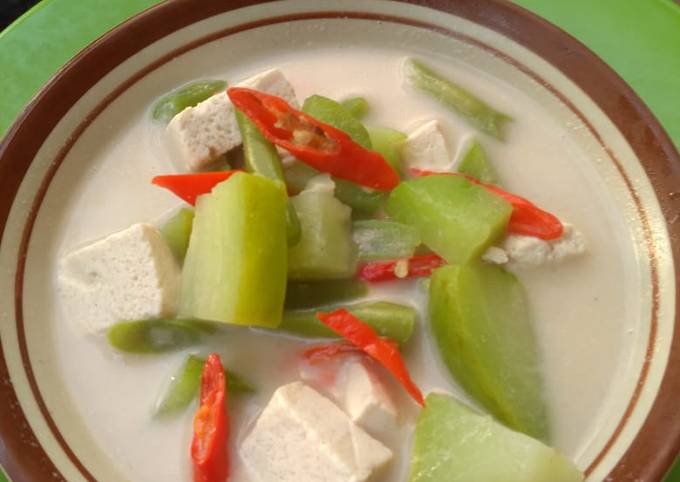 Resep Sayur lodeh labu siam sederhana oleh Ira Andini - Cookpad