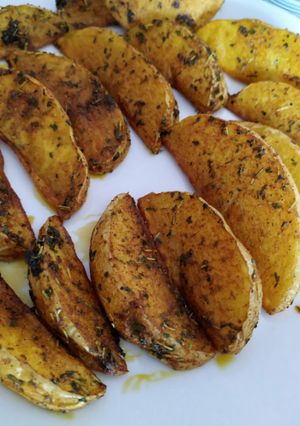 Una foto de Patatas Gajo al curry (horno)