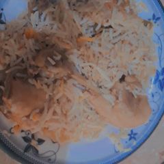 A picture of Chicken pulao.