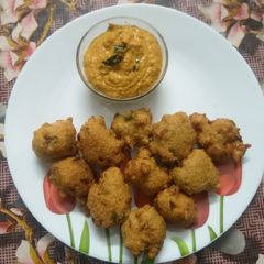 A picture of Mixed dal Punugulu/ Fritters.