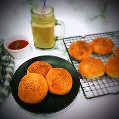 A picture of Pizza Buns.