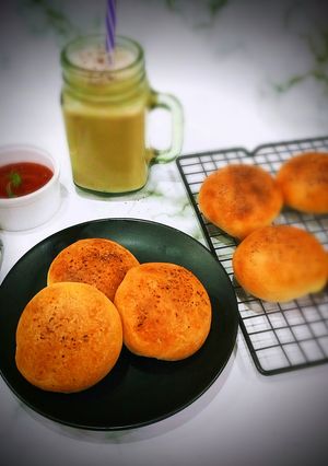 A picture of Pizza Buns.