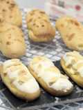 Éclair Kurma Almond