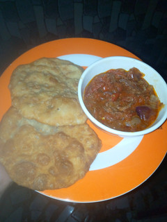 A picture of Fateera and minced meat sauce.