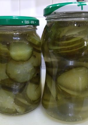 Una foto de Pepinos en vinagre