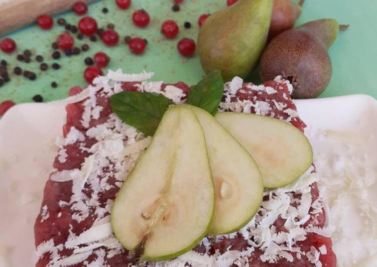 Tartare di Lombo con scaglie di Pecorino Stagionato in Fossa