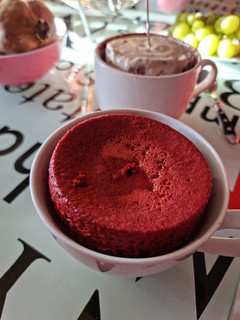 Una foto de Mug cake Red velvet