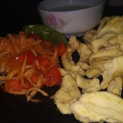 A picture of Raw Papaya salad.