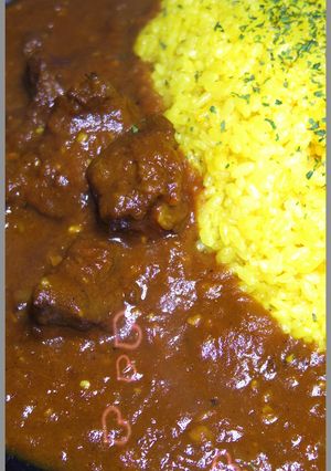 A picture of Easy Butter Turmeric Rice in a Rice Cooker.