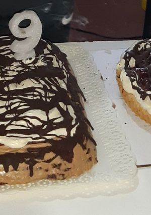 Una foto de Chocotorta🍫🎂 + Tarta de frutillas 🍓🙃