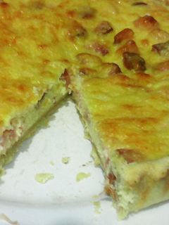 Una foto de Tarta de panceta y queso con Masa de avena fácil