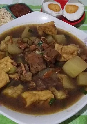 Foto resep Rawon Campur (daging,labu siam dan tahu)