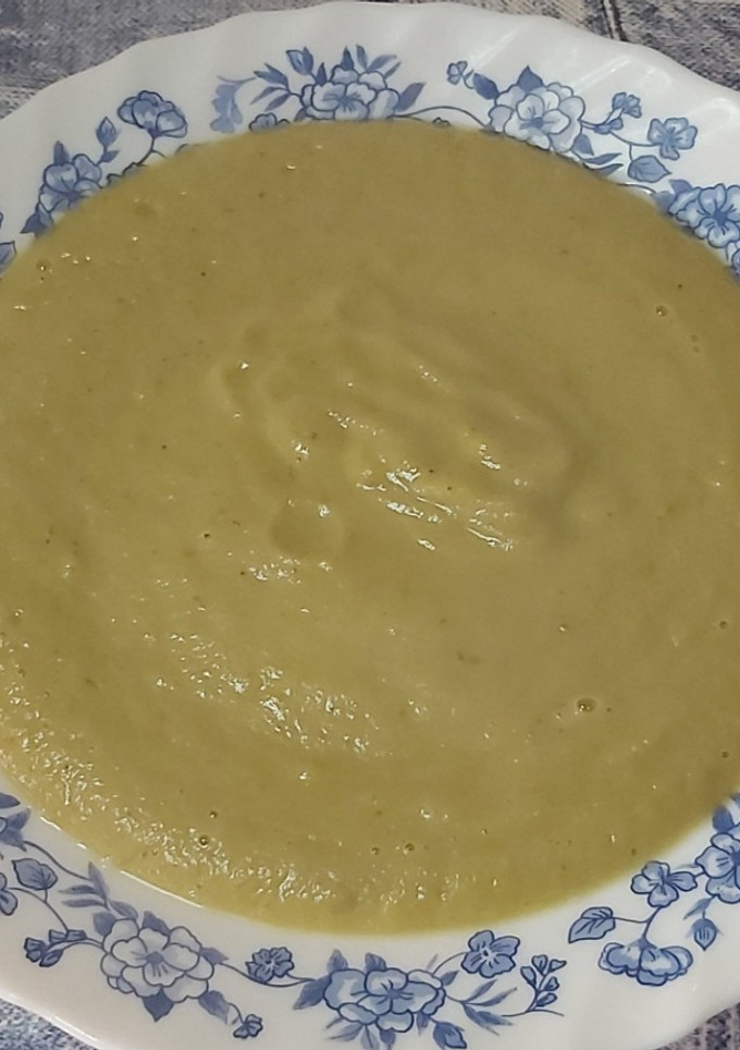Una foto de Crema de calabacín y berenjena