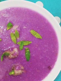 A picture of Purple Yam Soup with Pork.