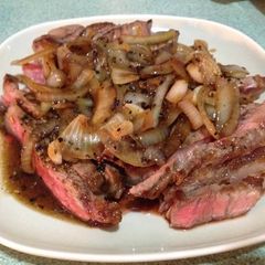 A picture of Beef Steak with Black Pepper Sauce.