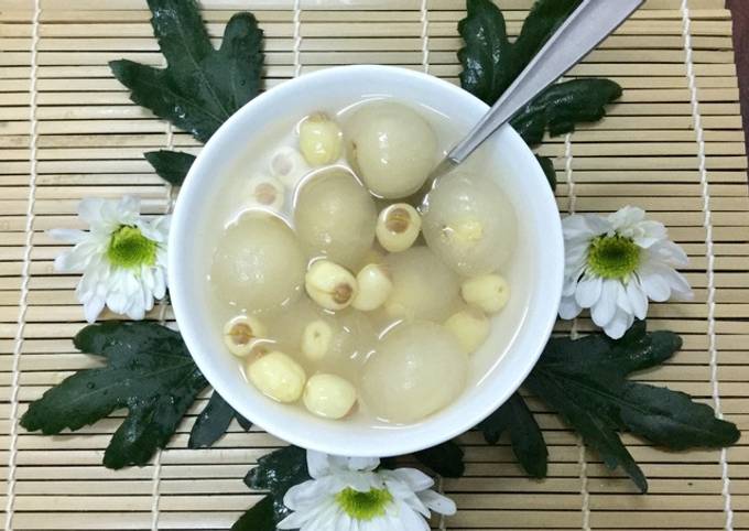 How to Prepare Delicious Longans with Fresh Lotus Seed Filling in Syrup