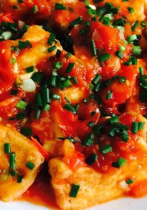 A picture of Fried Tofu in Tomato Sauce.