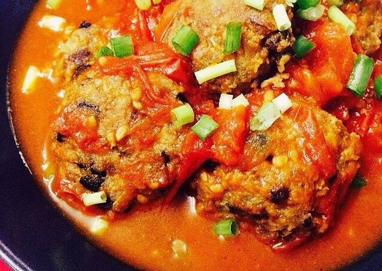 Easiest Way to Prepare Homemade Meatballs with Tomato Sauce
