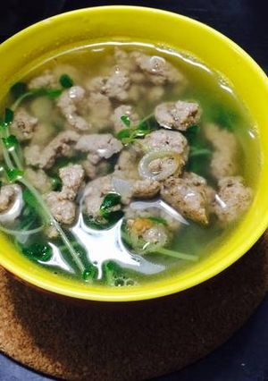 A picture of Pea Sprout (Pea shoot) Soup .